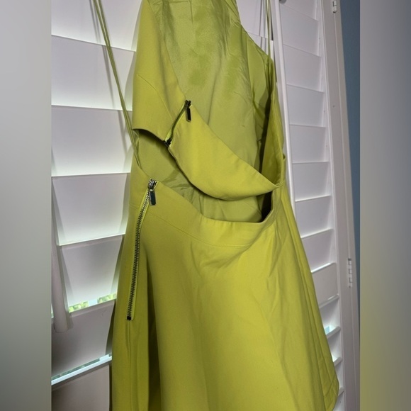 Elizabeth and James Green and Yellow Halter Mini Dress - Picture 7 of 7